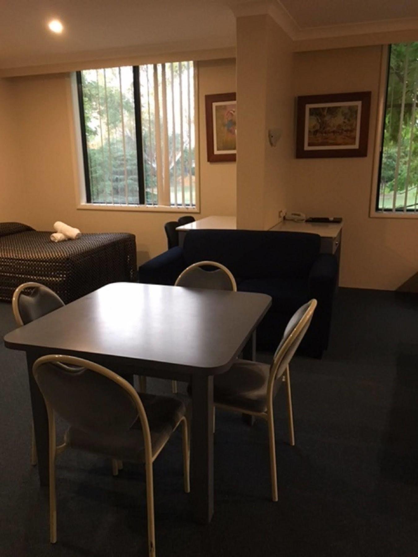 Hotel The Select Penrith